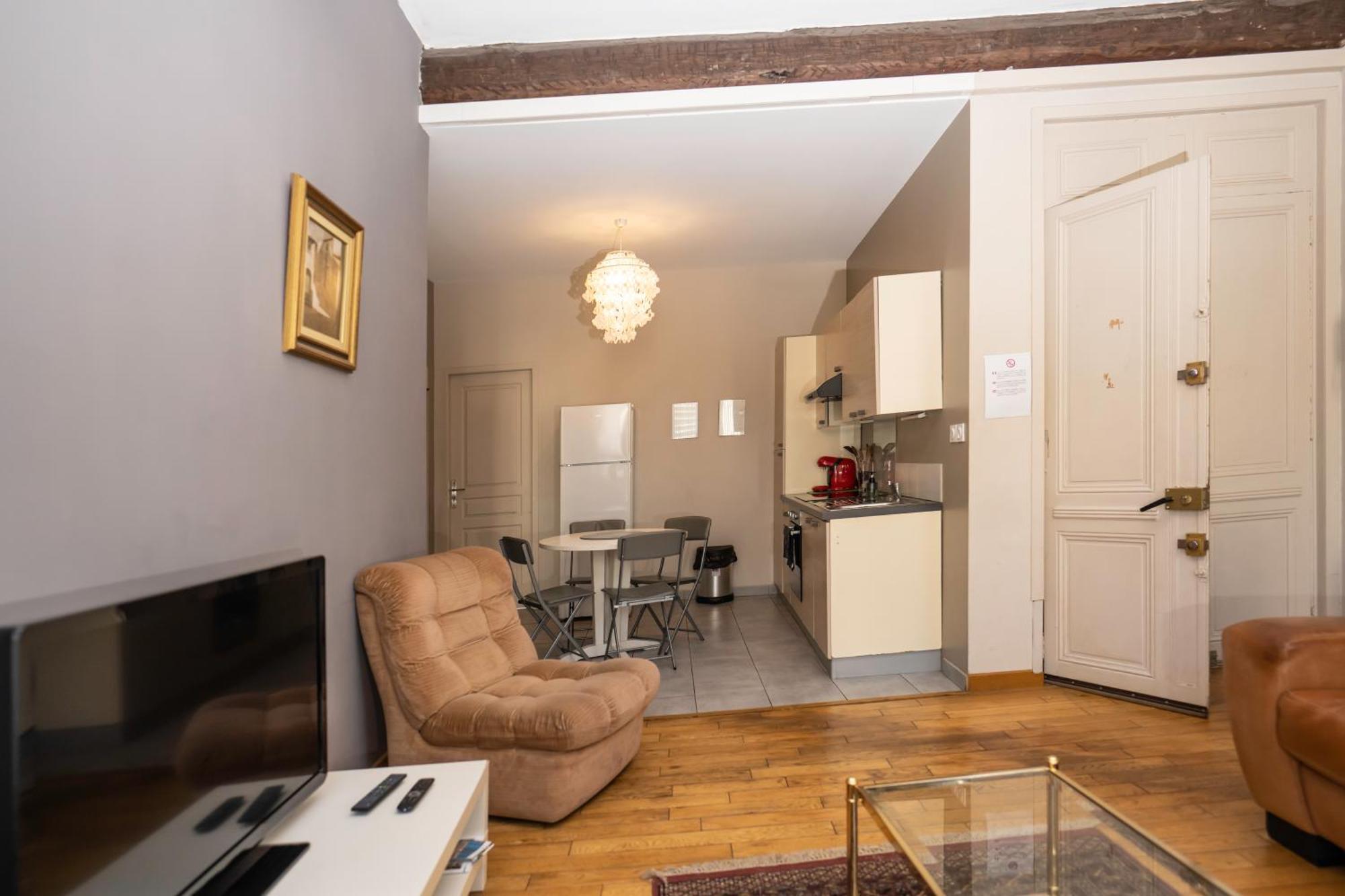 "Air D'Antan"-Meuble De Tourisme 3 Etoiles -Residence "Les Logis De Beziers"-Garage Optionnel-Coeur De Ville-Plages A 16Km ! Bagian luar foto